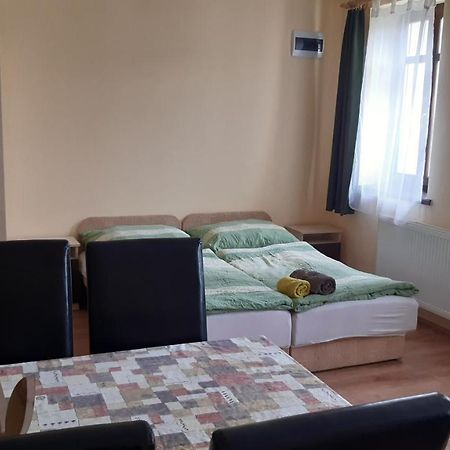 Bajusz Vendeghaz Hotel Tornyosnemeti ภายนอก รูปภาพ
