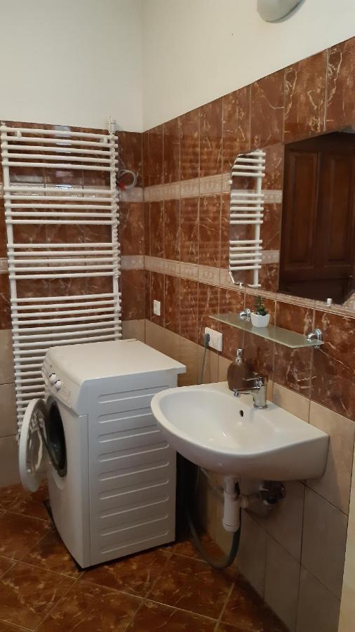 Bajusz Vendeghaz Hotel Tornyosnemeti ภายนอก รูปภาพ